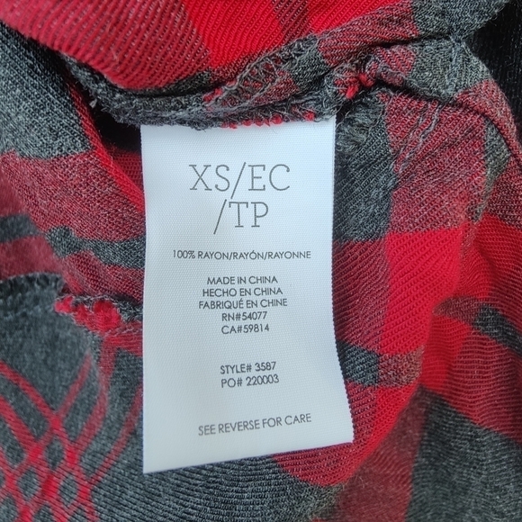 CAbi flannel shirt, Long sleeve high front low back. Red & black.Size XS - Picture 5 of 9